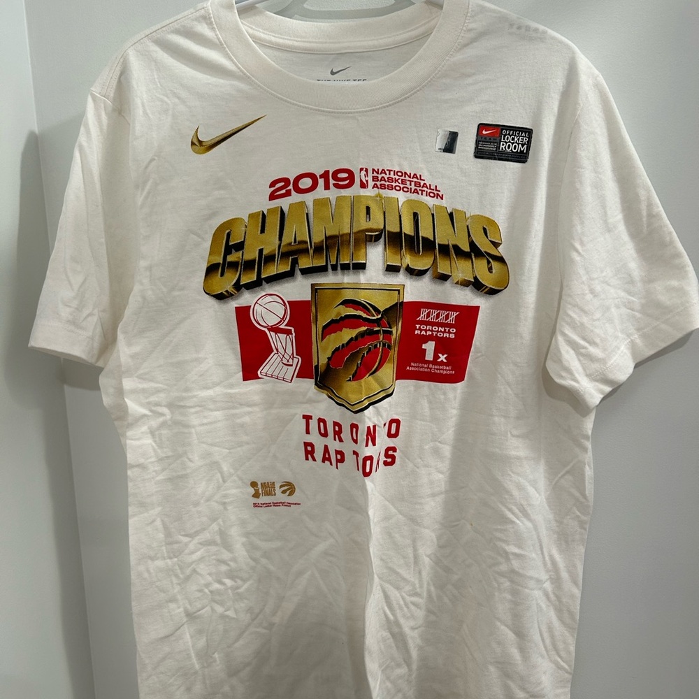 Nike Toronto Raptors Champions Shirt Size L